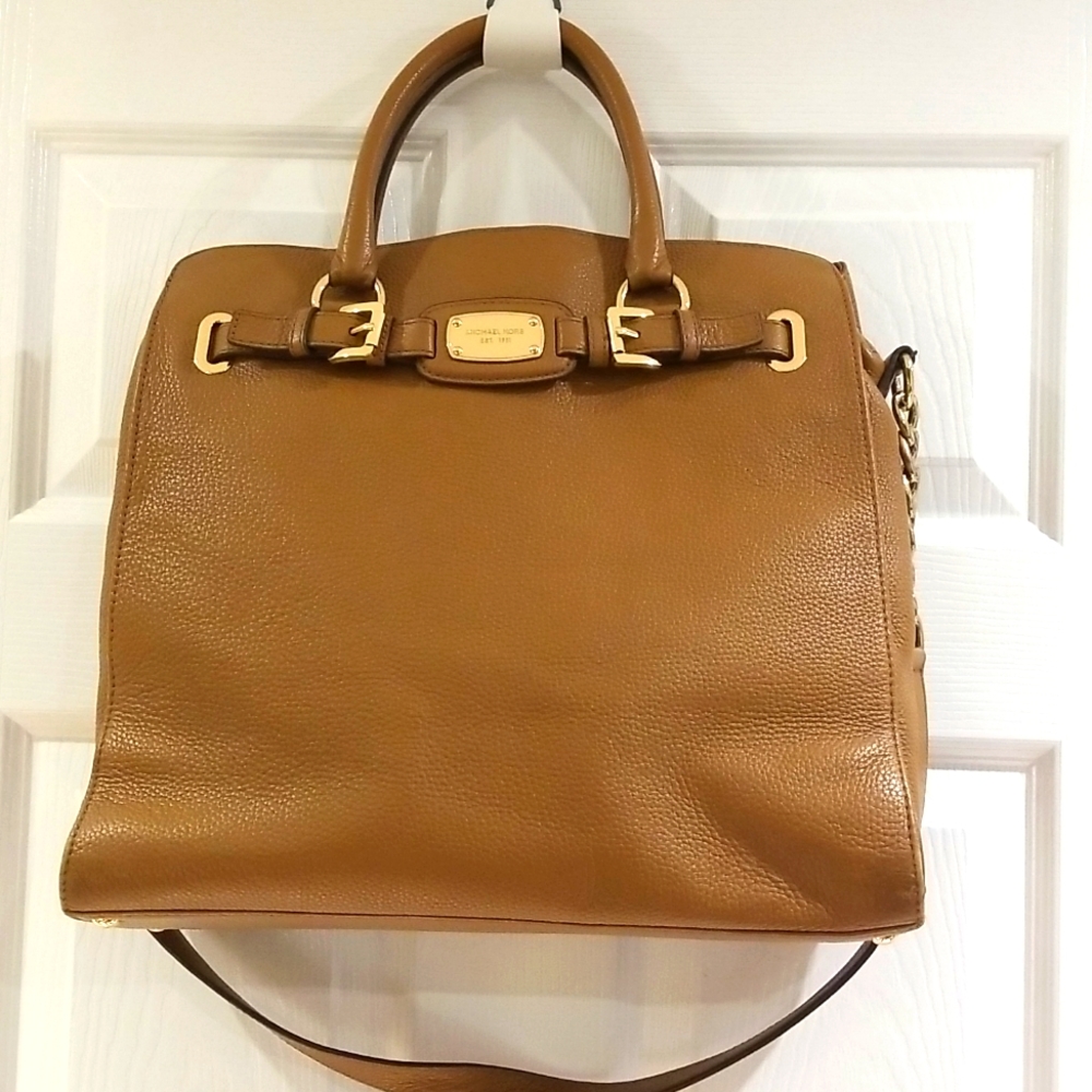 MICHELE KORS Large Hamilton tote leather bag gently used elegant tan color